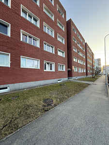 2 toaline korter Liikuri tänaval