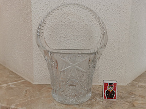 Korv kristallist (kommikauss) (1 foto / 1)