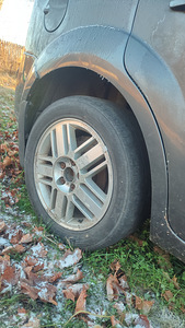 2004 Ford Focus Ghia 1.6TDCi käigukasti rikkega (7 foto / 15)