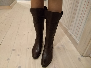 Женские кожаные сапоги, темно-коричневые, 42