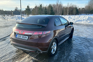 Honda Civic (3 фото из 5)