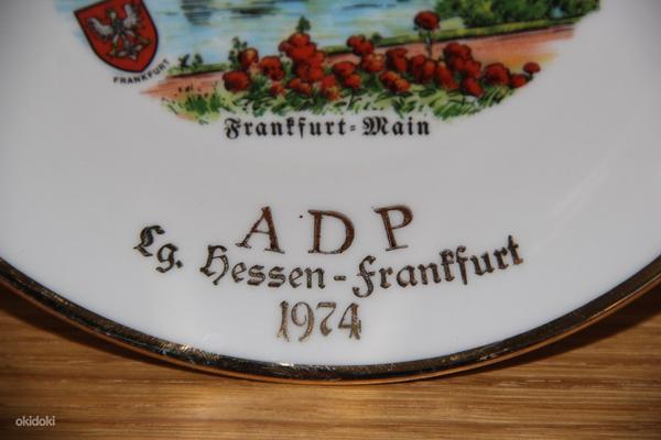 Немецкая сувенирная фарфоровая тарелка. (фото #5)