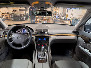 Mercedes-Benz e320 CDi (2 foto / 4)