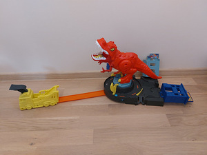 Hot Wheels T-Rex Rampage Play Set GFH88 (1 foto / 2)