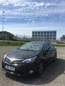 TOYOTA AVENSIS (1 foto / 3)