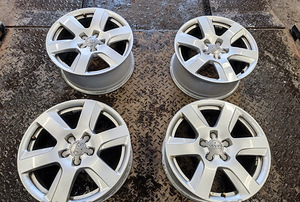 Продам диски r17 (1 фото из 1)