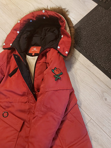 Talveparka punane158/164 (1 foto / 2)
