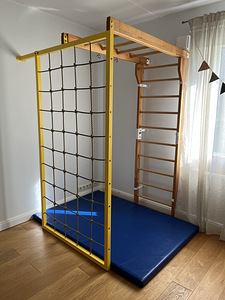 Varbsein / ronimiskeskus / turnimiskompleks lastele (1 foto / 4)