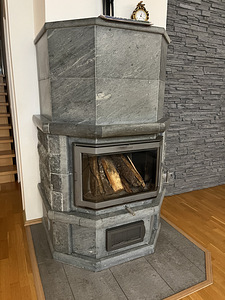 Nunnauuni soojustsalvestav voolukivist kamin-ahi (2 foto / 7)