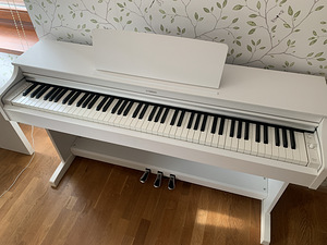 Digitaalne klaver Yamaha Arius YDP 163 (2 foto / 4)