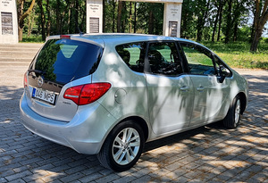 Opel Meriva 2016 автомат (3 фото из 15)