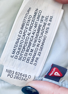 Helly Hansen parka S, которую можно носить даже с небольшими недостатками! (4 фото из 4)