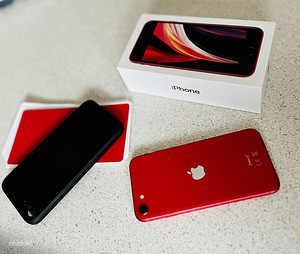 iPhone SE 2020 64GB (1 foto / 4)