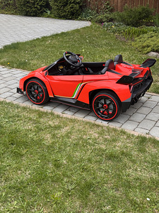 Laste elektriauto Lamborghini Veneno (3 foto / 10)