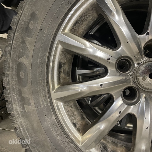 Легкосплавные диски VW 16" + шипованные шины 215/65R16 (фото #6)