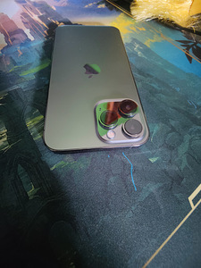 iPhone 13 Pro Макс 256 ГБ (4 фото из 9)