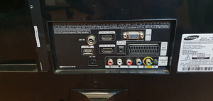 Lauaarvuti + monitor/televiisor (monitor defektiga) (2 foto / 4)