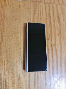 Samsung Z Fold 3 5G 256GB (3 foto / 5)