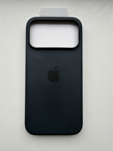Apple iPhone 17 Pro Max Silicone Case with Magsafe