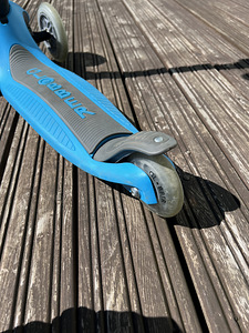 Tõukeratas kolmerattaline Globber Primo Foldable (6 foto / 7)
