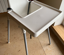 Обеденный стул IKEA Antilop с ремнями безопасности