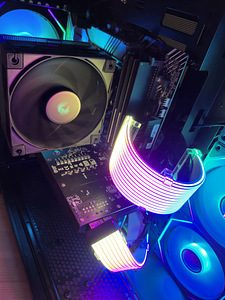 UUS! Mänguriarvuti RTX 3070/i5-11400F/32GB DDR4/500GB SSD/Z5 (3 foto / 10)
