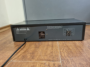 Jvc KD-X1E (3 фото из 3)