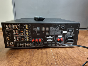 Harman Kardon AVR3000 Audio Video Receiver (3 foto / 3)