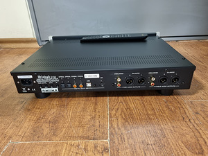 McIntosh D150 Digital Preamplifier DAC (3 foto / 3)
