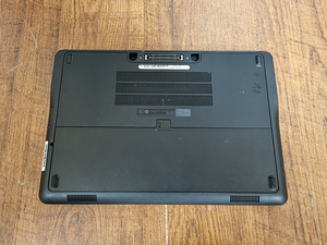Dell Latitude E7240 I5,8GB,128SSD,Win 11 (3 foto / 3)