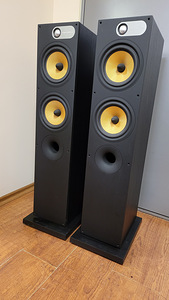 B & W Bowers And Wilkins 684 Loudspeaker System