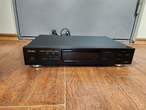 TEAC T-R460 AM/FM Stereo Tuner