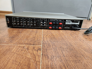 Интегральный стереоусилитель Sharp SM-5100 (3 фото из 3)