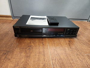Technics SL-P212 Stereo Compact Disc Player  (2 foto / 3)