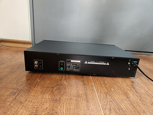 Kenwood DP-47 Compact Disc Player (3 foto / 3)