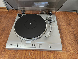 Akai AP-D30 Direct-Drive Auto Return Turntable  			