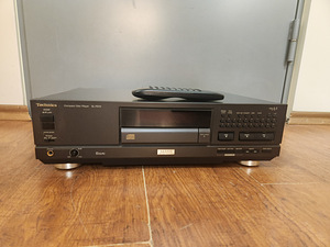 Technics SL-PS70 Compact Disc Player  			