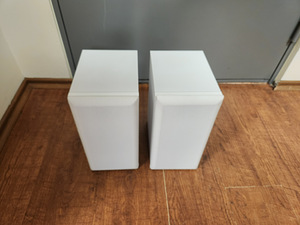 B&amp;W Bowers And Wilkins 686 Loudspeaker System  			