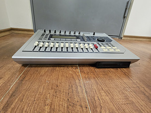 Yamaha AW1600 16-Track Hard Disk Recorder (2 foto / 3)
