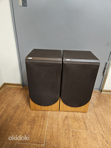 B&W Bowers and Wilkins DM22 HiFi 2-Way Loudspeaker System
