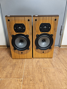 B&W Bowers and Wilkins DM22 HiFi 2-Way Loudspeaker System (2 foto / 5)