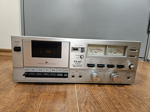 TEAC A-300 Stereo Cassette Deck 3Head (1 foto / 4)