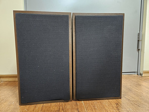 NAD ONE HiFi Riiulikõlarid (1 foto / 5)