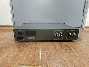 Elektronika E-06 15-ribaline graafiline ekvalaiser (3 foto / 3)