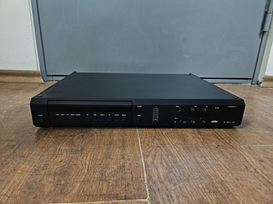 Braun C4 3 head Stereo Cassette Deck (1 foto / 3)