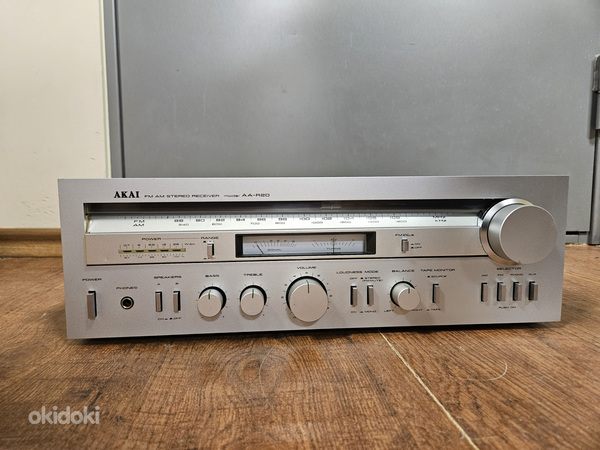 Akai AA-R20 AM/FM HiFi стерео ресивер
