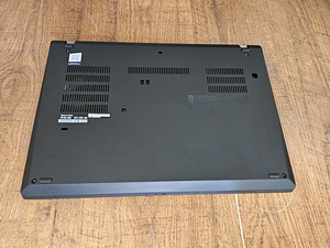 Lenovo Thinkpad T490 i7,16,512,4G,WQHD,vidio 2GB (4 foto / 4)