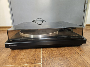 Pioneer PL-443 Direct-Drive Turntable (1 foto / 4)