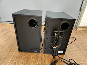 Microlab B70 aktiivsed riiulikõlarid must BT. (7 foto / 7)
