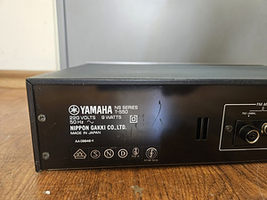 Yamaha T-550 AM/FM Stereo Tuner (1979-81) (3 foto / 6)